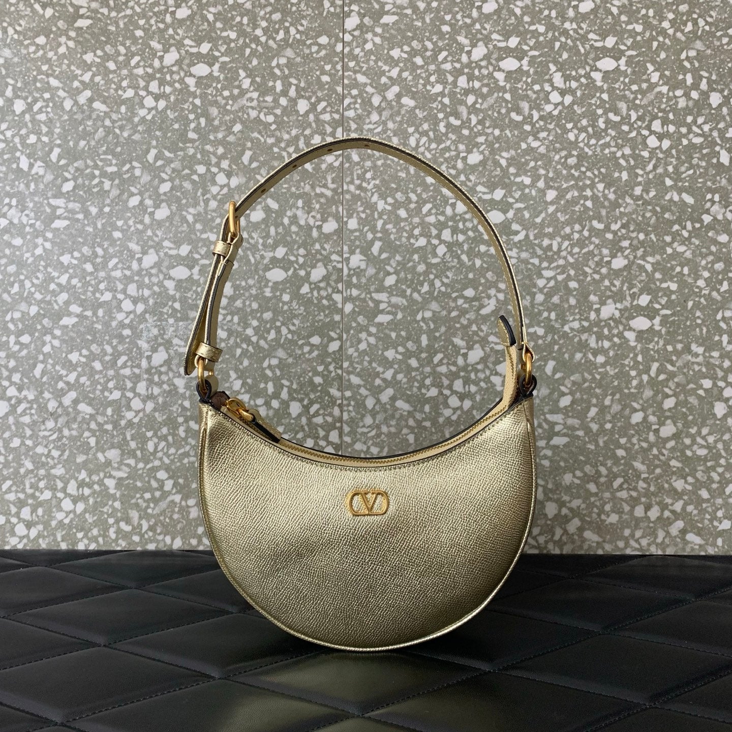 VA GARAVANI VLOGO mini HOBO bag gold calfskin 566877